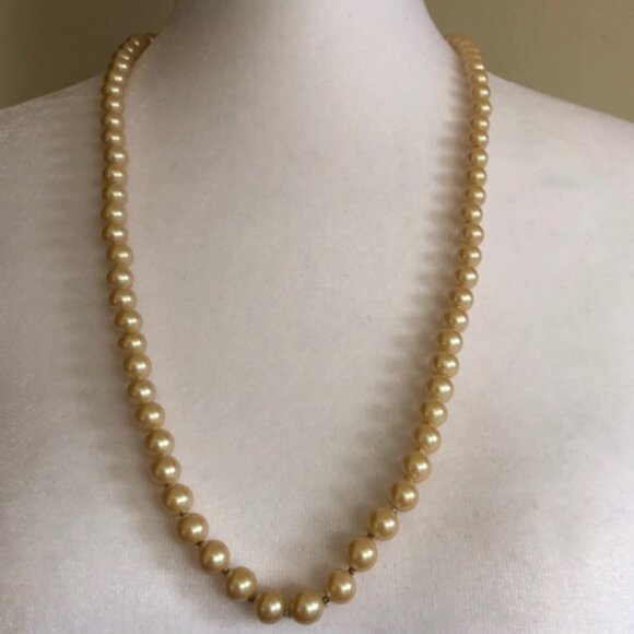 VINTAGE Pearl Costume 27" Necklace Vintage - Picture 4 of 16